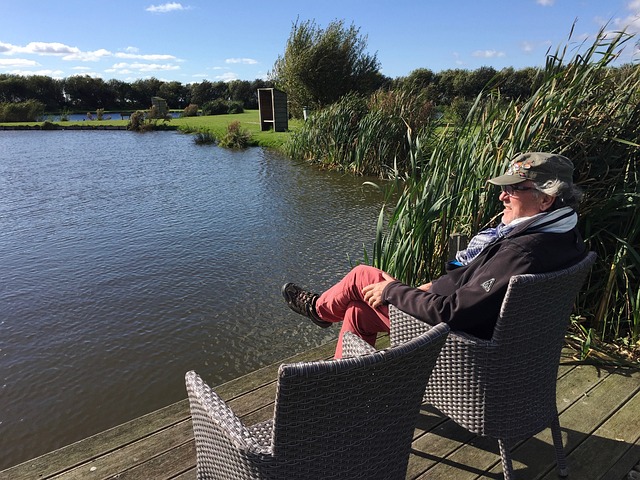 他與新加入 他與新加入